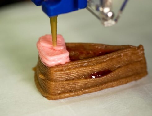 The cake is made on a 3D printer